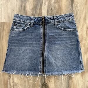 We The Free by Free People Blue Zip-Front Distressed Denim Mini Skirt Size 25